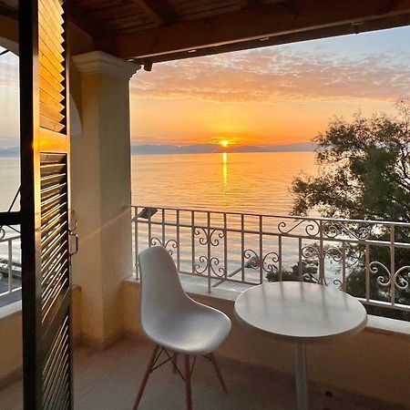 Ionian Mare Aparthotel Agios Ioannis Peristerion Buitenkant foto
