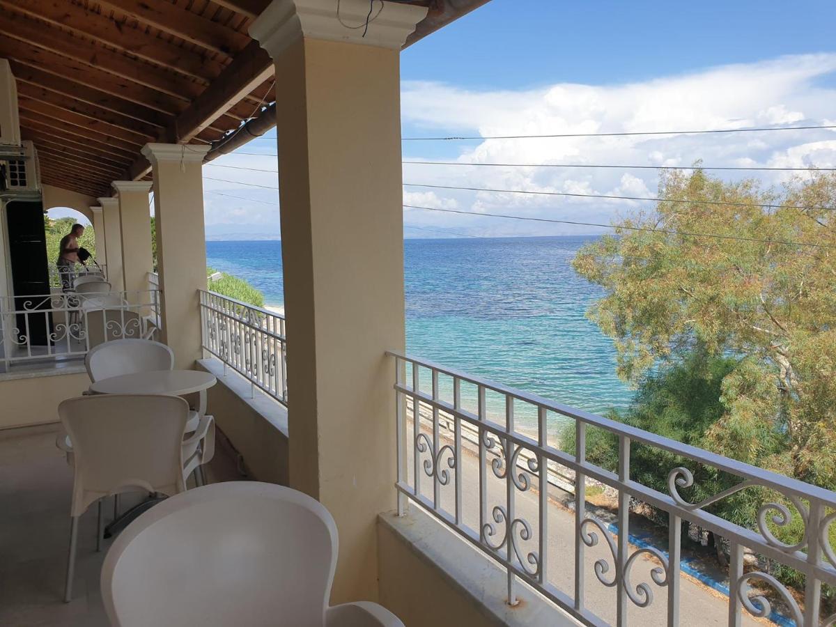 Ionian Mare Aparthotel Agios Ioannis Peristerion Buitenkant foto