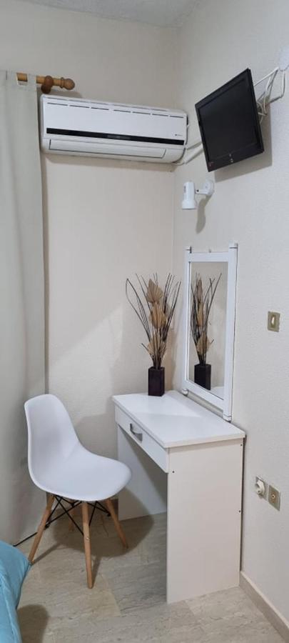 Ionian Mare Aparthotel Agios Ioannis Peristerion Buitenkant foto