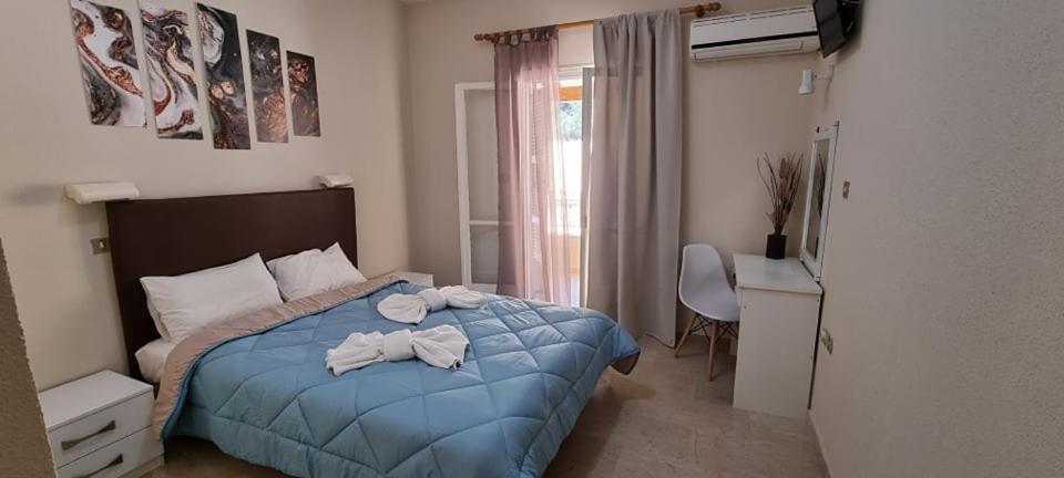 Ionian Mare Aparthotel Agios Ioannis Peristerion Buitenkant foto